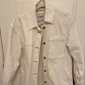 Abercrombie oversized button down cream denim unisex - never worn XS